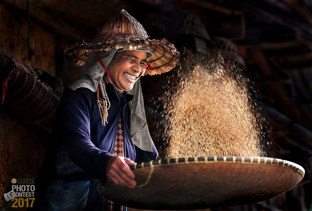 Tien Ho Anh (Vietnam) - First Prize